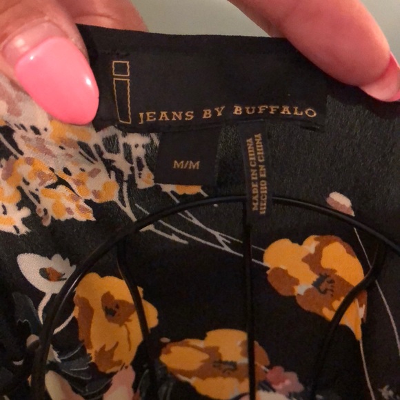 Top - Picture 6 of 6